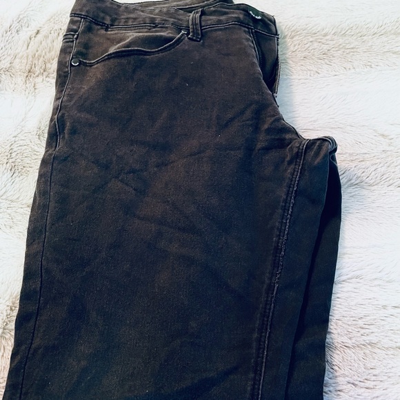 2 pair of Capri jeans womens 8 - Picture 4 of 12